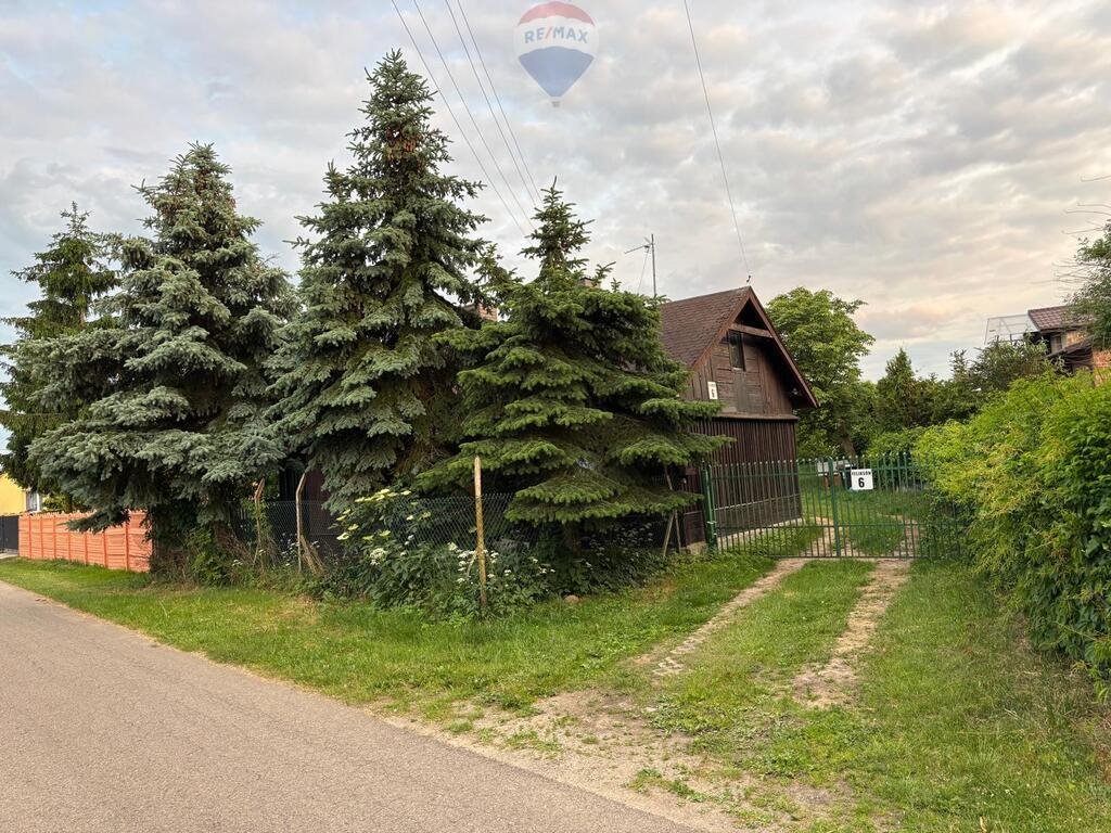 Urokliwa działka 4400 m² z domkiem i dużym ogrodem Feliksów  4 400m2 Foto 1