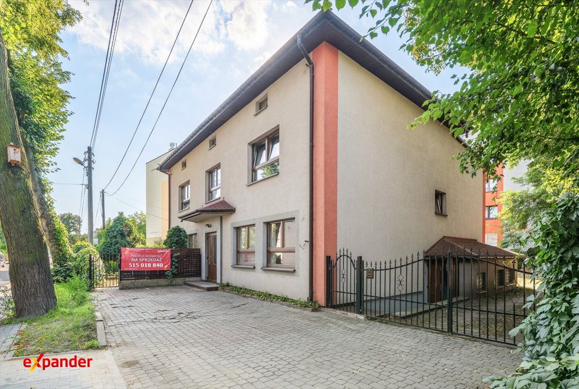 Sprzedam inwestycyjny dom z 6 mieszkaniami 368 m² Sosnowiec Sosnowiec, Konstytucji  368m2 Foto 1