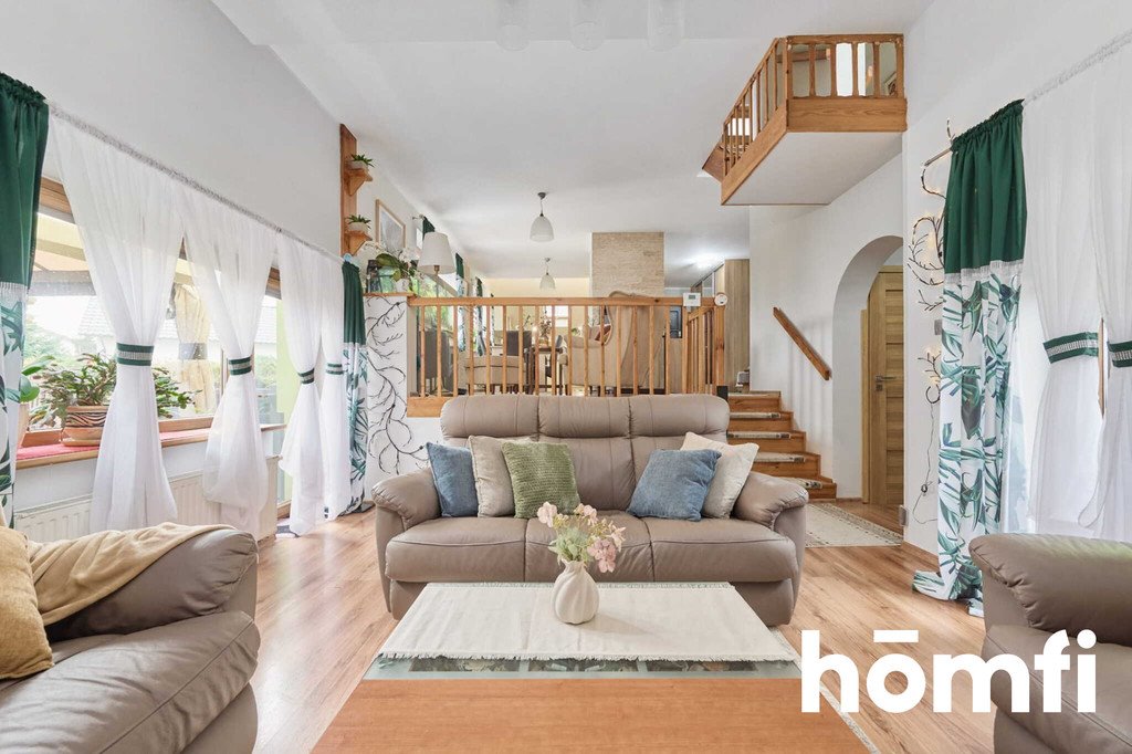 Przestronny dom 204 m² z dużym ogrodem i tarasami Oława, Orla  204m2 Foto 1