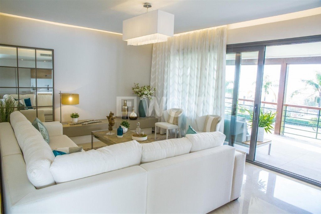 Mieszkanie czteropokojowe  na sprzedaż Hiszpania, Costa del Sol, Malaga, Benahavis  130m2 Foto 3