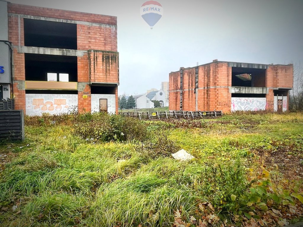 Potężny pawilon 480 m² przy głównej ulicy Dąbrowy Górniczej Dąbrowa Górnicza, al. Józefa Piłsudskiego  479m2 Foto 1