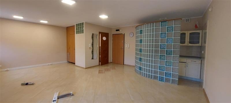 Lokal usługowy 38 m2 z zapleczem i garażem w centrum Wejherowo, Centrum, Sobieskiego  38m2 Foto 1