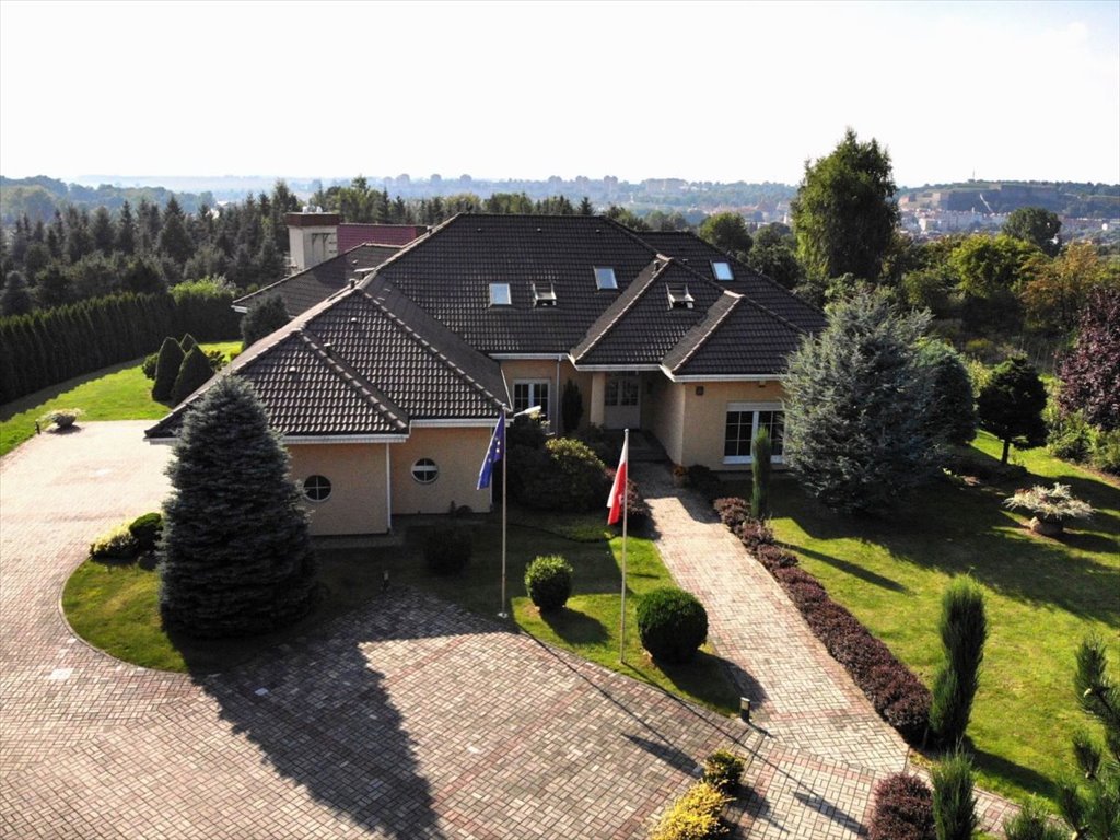 Rezydencja 399 m² z dużą działką i nowoczesnym wyposażeniem Kłodzko, Adama Mickiewicza  399m2 Foto 1
