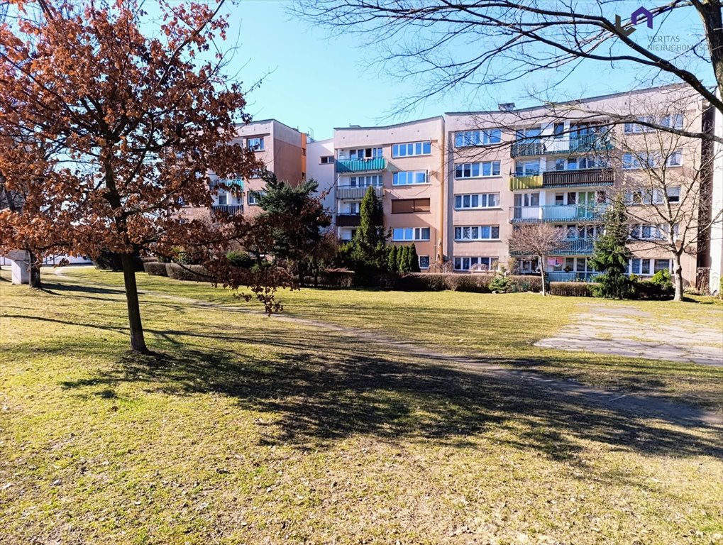 Dwupokojowe mieszkanie z balkonem, piwnicą i ogrzewaniem miejskim Tychy  37m2 Foto 1