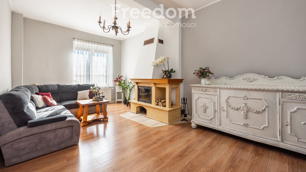 Dom na sprzedaż Grabiny-Zameczek  196m2 Foto 1