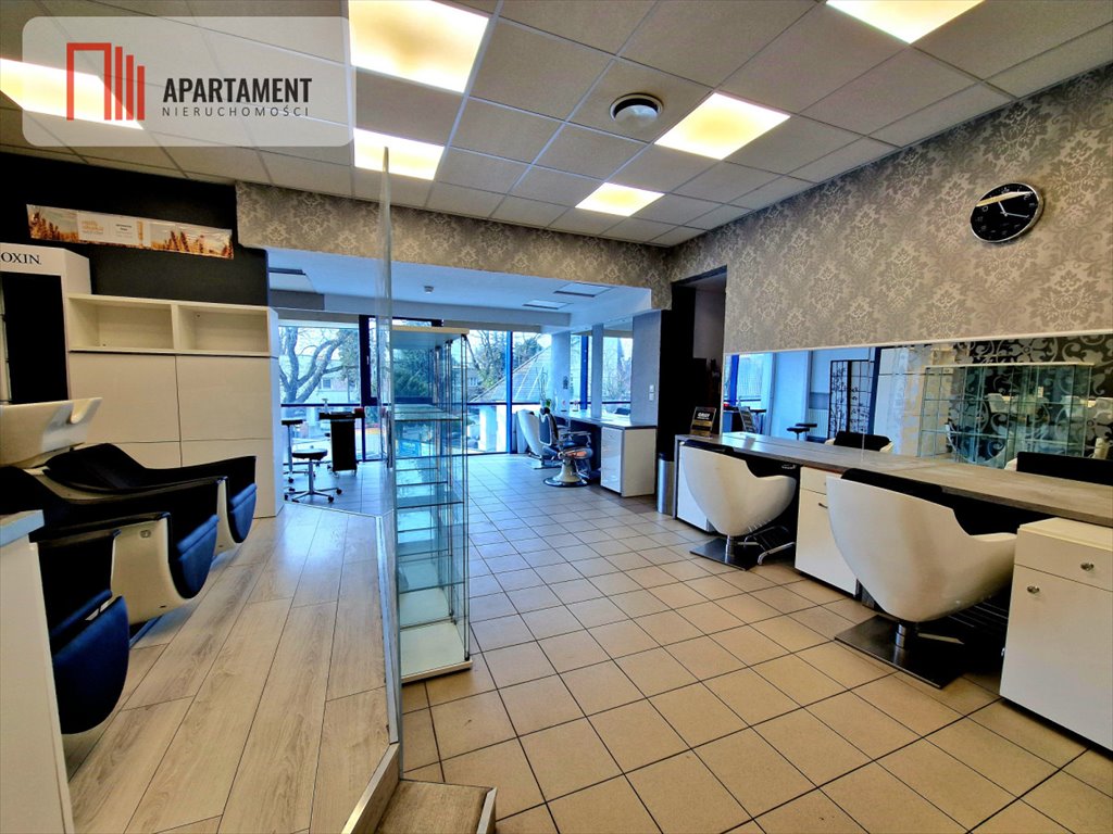Lokal 120 m² z witrynami na salon fryzjerski - polecam! Wrocław  120m2 Foto 1