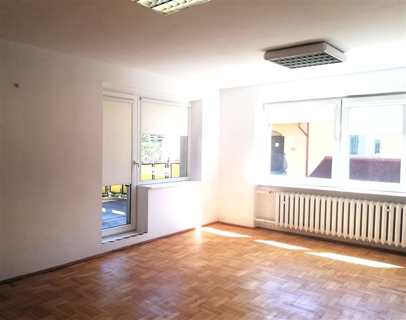 Przestronny lokal biurowy 200 m2 z garażem na Przymorzu Gdańsk, Przymorze, PRZYMORZE MAŁE, CZERWONY DWÓR  200m2 Foto 1