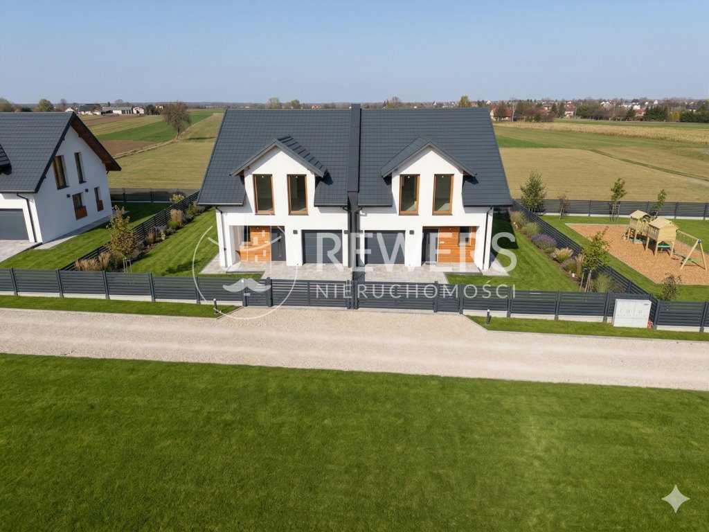 Nowoczesny dom z garażem i pompą ciepła w Niemcach - zapraszam Niemce  142m2 Foto 1