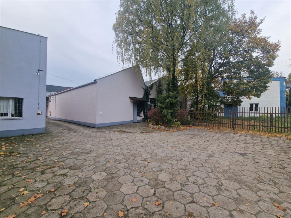 Magazyn 1050 m² z biurem i wiatą w Łodzi Łódź, Bałuty  1 050m2 Foto 1