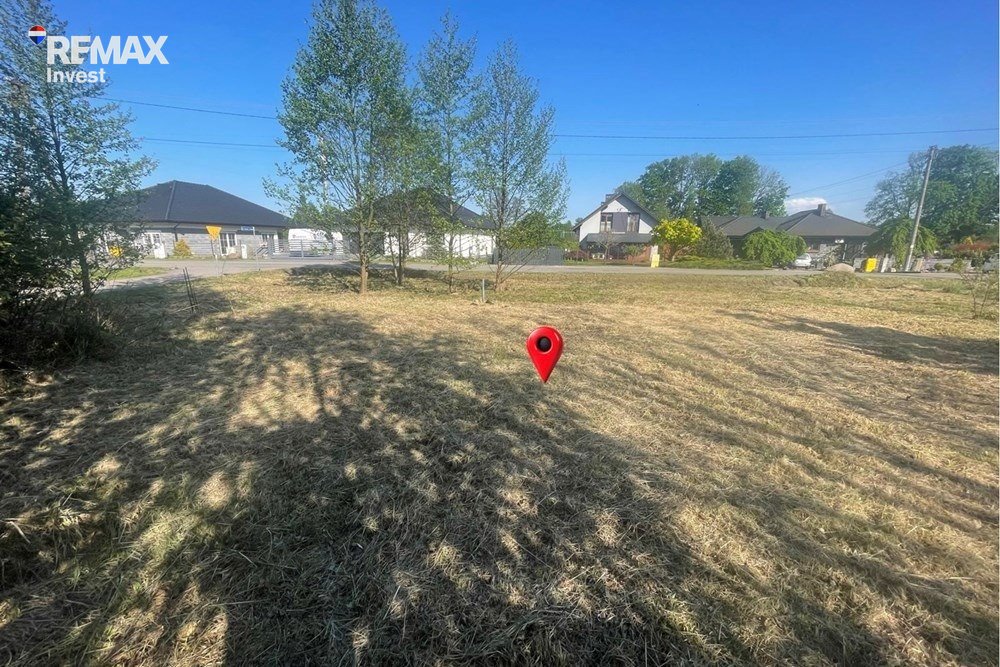 Na sprzedaż działka 740 m² z fundamentem i mediami w Strumieniu Strumień, 0  740m2 Foto 1