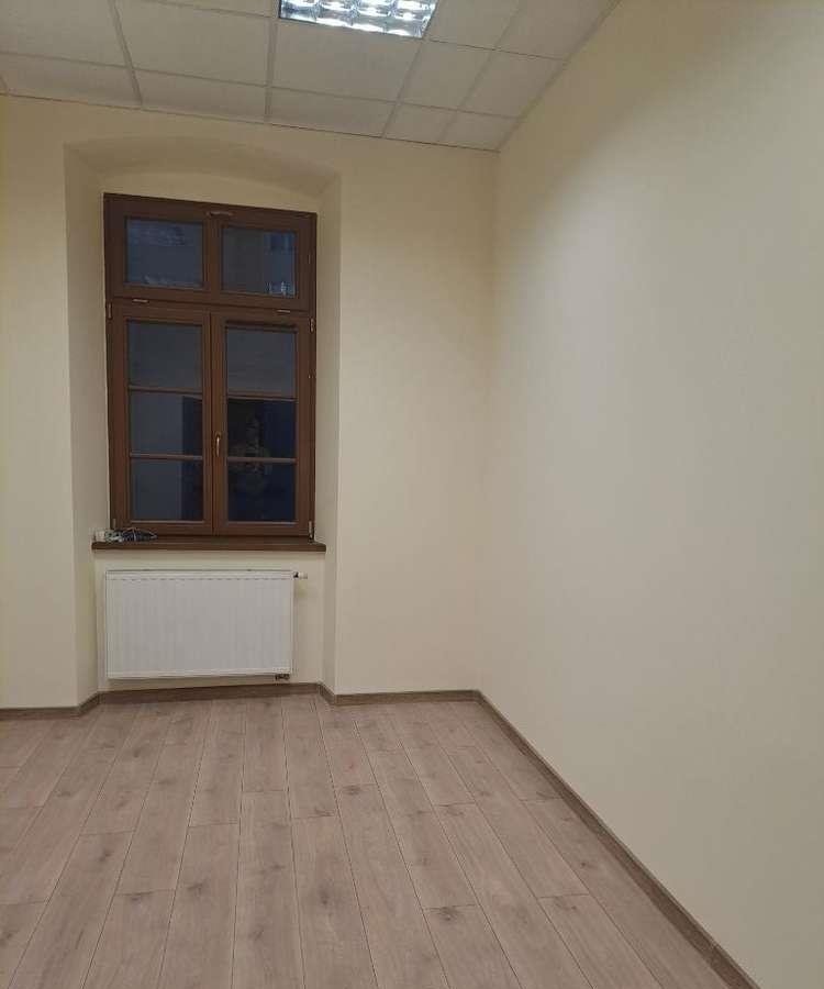 Lokal użytkowy na wynajem Dzierżoniów, Rynek 55  12m2 Foto 2