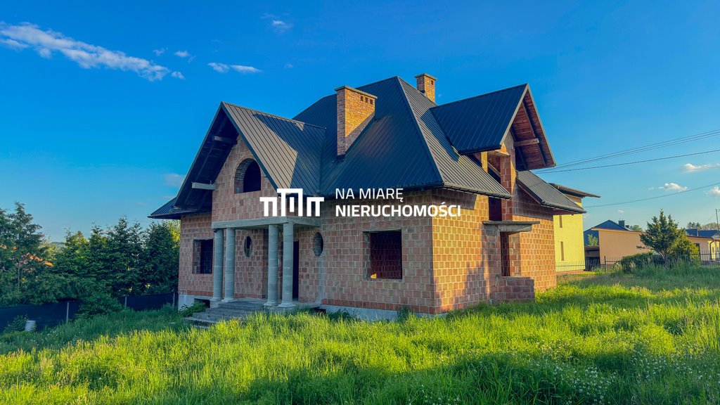 Do sprzedania przestronny dom 150 m² w Lutoryżu z 6 pokojami Lutoryż  150m2 Foto 1