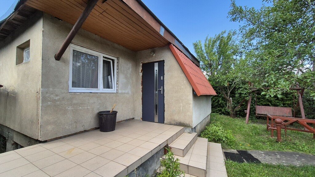 Do sprzedania działka z murowanym domkiem i podziemnym pokojem Poznań, Ławica, Złotowska  305m2 Foto 1
