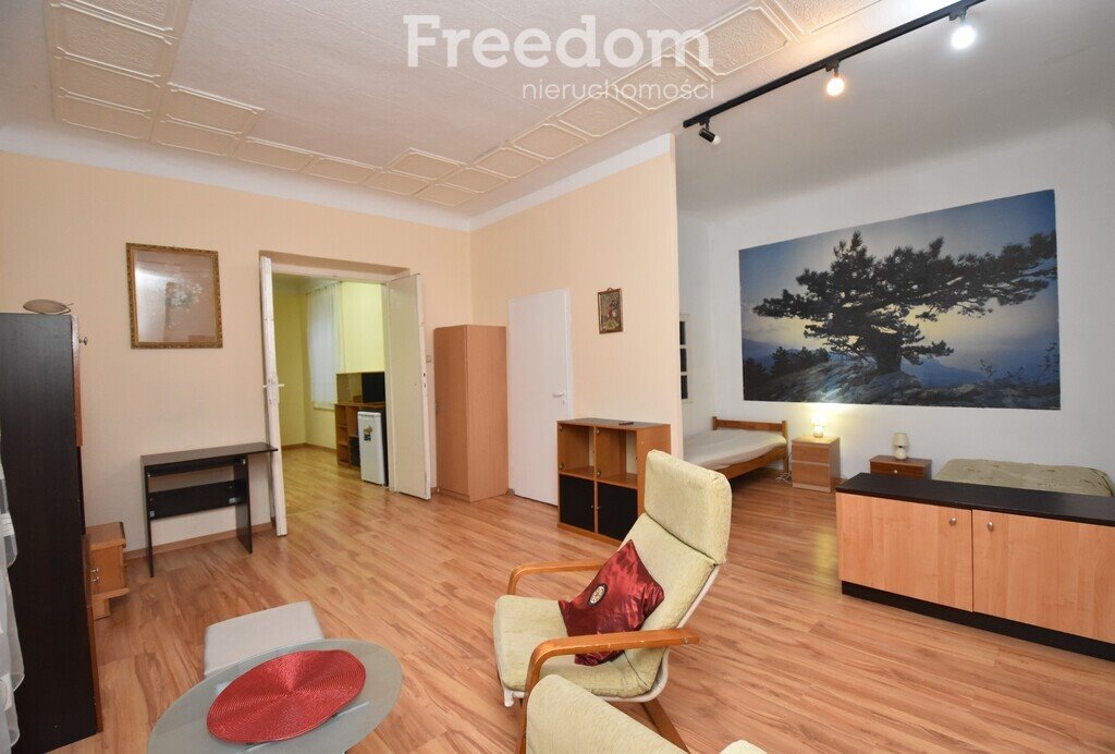 Kawalerka na wynajem Ostrowiec Świętokrzyski, Aleja 3 Maja  48m2 Foto 1