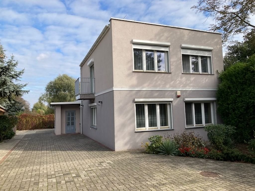 Przestronny dom z ogrodem, garażem i tarasem w Aleksandrowie Aleksandrów Łódzki  214m2 Foto 1