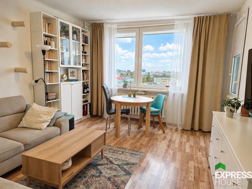 Przestronne 3 pokoje z widokiem na Warszawę, metro 200 m Warszawa, Wola, Wolska 75  49m2 Foto 1