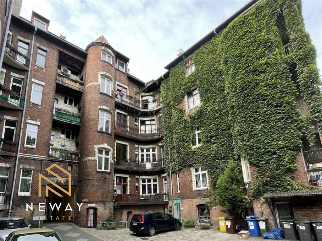 Mieszkanie czteropokojowe  na sprzedaż Bytom, Powstańców Warszawskich  210m2 Foto 1