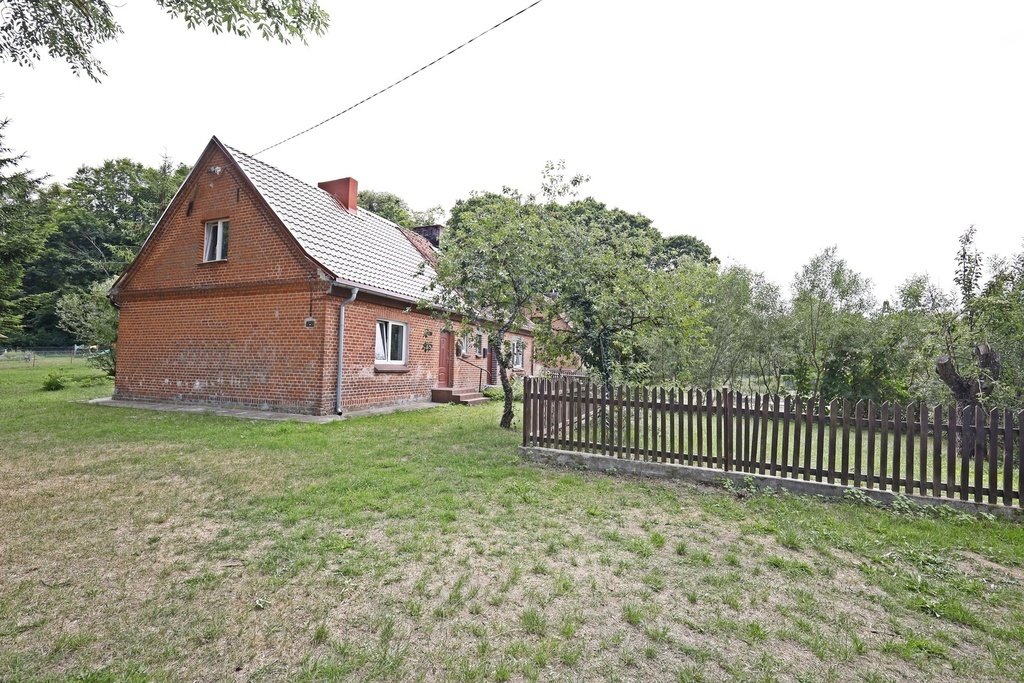 Dom z cegły, garaż i działka 30 arów – okazja! Gardzień  75m2 Foto 1