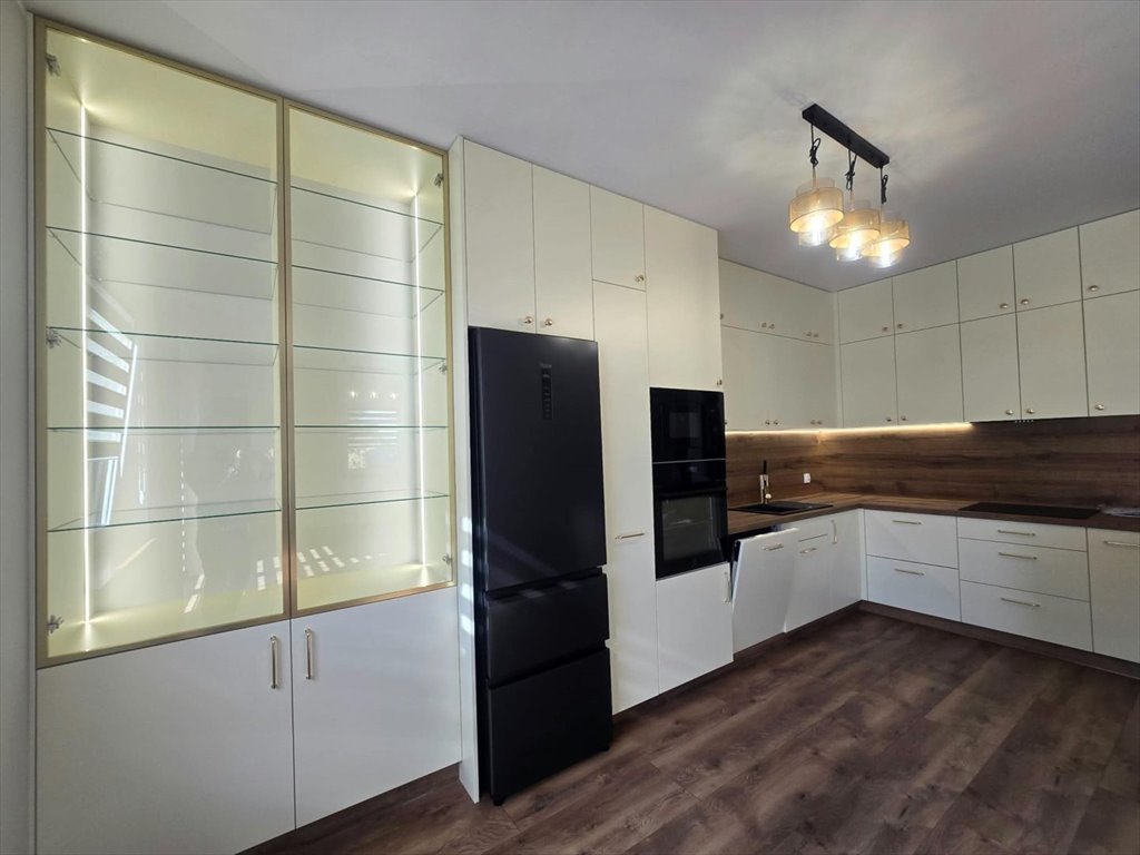 Nowoczesne 70 m² z garażem i balkonami - Zduńska Wola Zduńska Wola, Południe  70m2 Foto 1