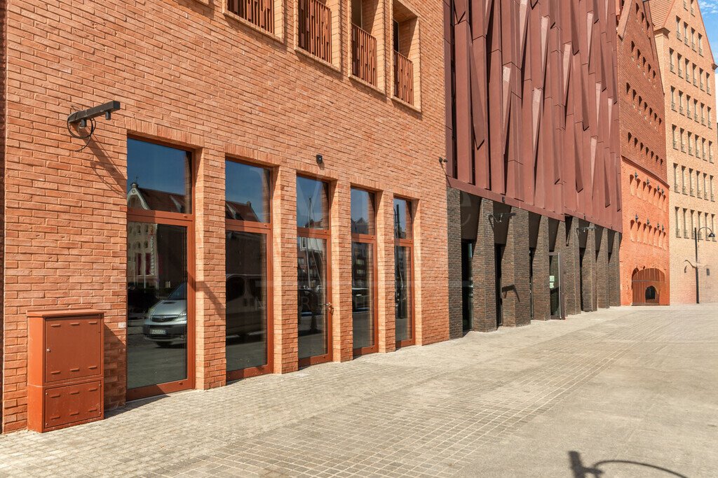 Lokal usługowy 86m2 w sercu Gdańska z dużymi witrynami Gdańsk, Śródmieście, Basztowa  86m2 Foto 1
