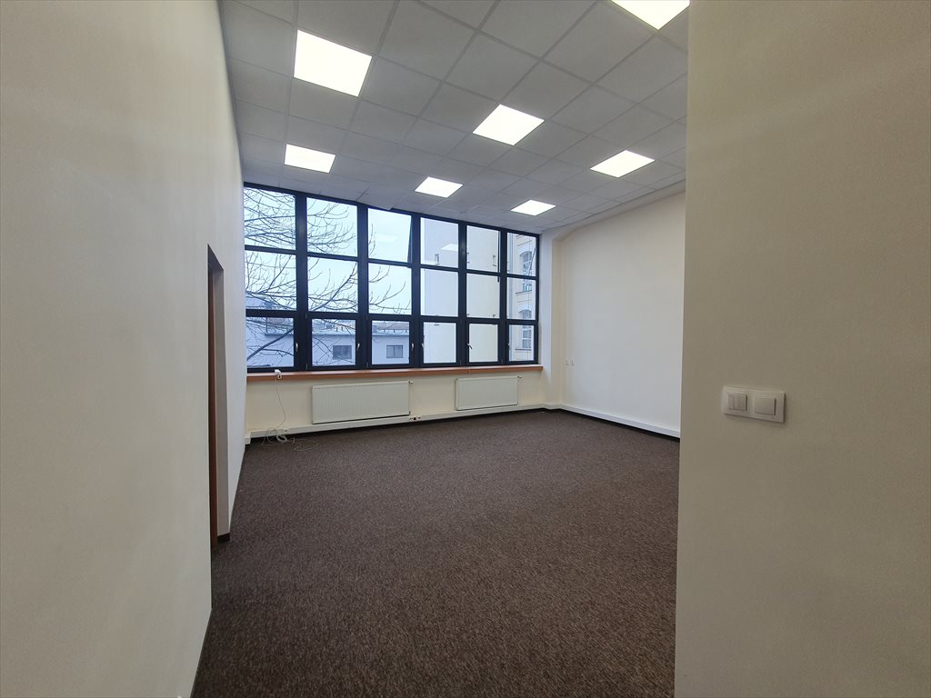 Lokal użytkowy na wynajem Łódź, Górna, Piotrkowska 276C  82m2 Foto 1