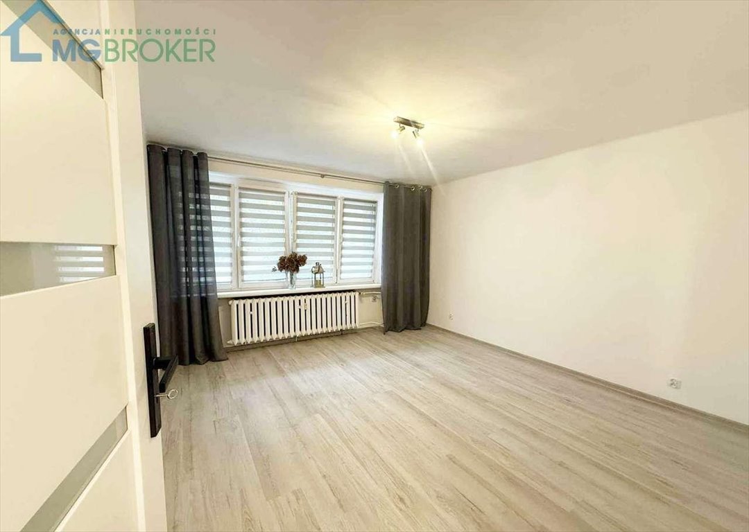 Mieszkanie trzypokojowe na sprzedaż Mysłowice, Centrum  53m2 Foto 1