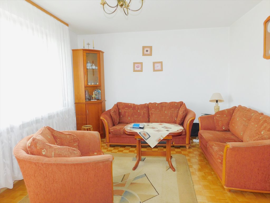 Mieszkanie trzypokojowe na sprzedaż Giżycko, Armii Krajowej  73m2 Foto 1