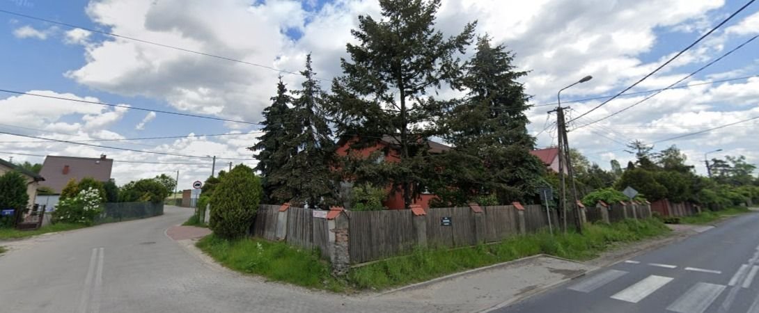 Dom 207 m² z dwoma lokalami i garażem (Domaniew) Domaniew, Baśniowa  207m2 Foto 1
