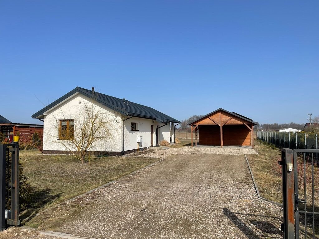 Dom parterowy z dużą działką i poddaszem, bez prowizji Budy Ciepielińskie  73m2 Foto 1