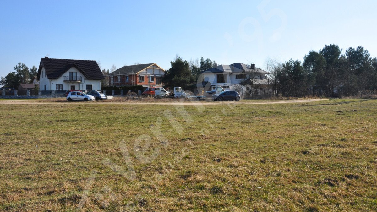Działka budowlana 42x28 m w Dąbrowie (media, WZ, las) Dąbrowa  1 218m2 Foto 1
