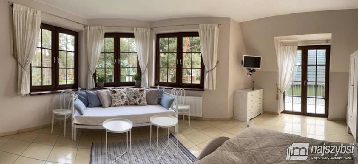 Pensjonat 376 m² w Pobierowie - 35 miejsc noclegowych: Pobierowo