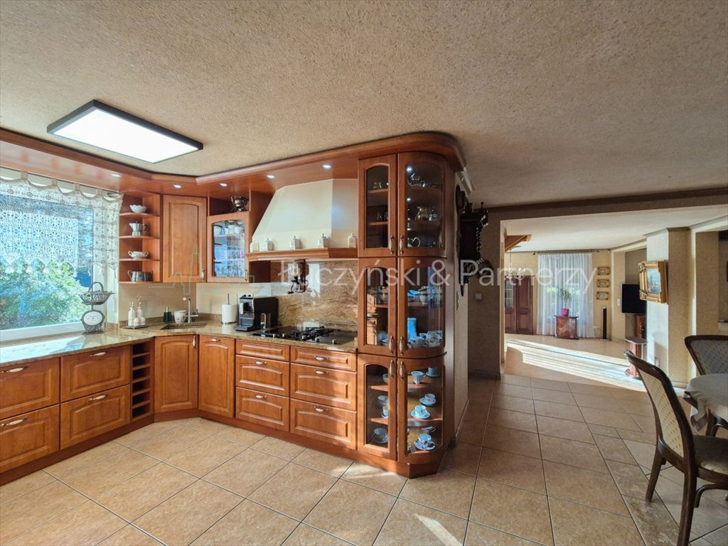 Do sprzedania urokliwy dom 327 m² z garażem i dużym tarasem Janowice Wielkie  328m2 Foto 1