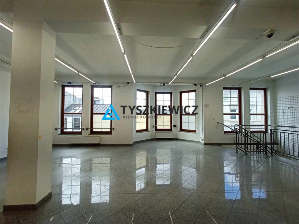 Lokal 320 m2 w centrum Bytowa – idealny na usługi i handel Bytów, gen. Władysława Sikorskiego  320m2 Foto 1