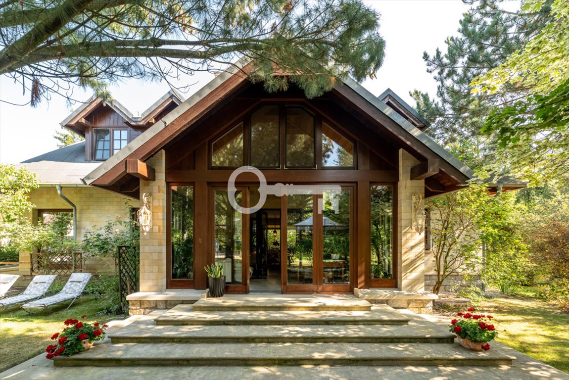 Rezydencja w stylu francuskiej willi z oranżerią i ogrodem Zalesie Górne, Okolice Zalesia Górnego i Chojnowskiego Parku Krajobrazowego  520m2 Foto 1