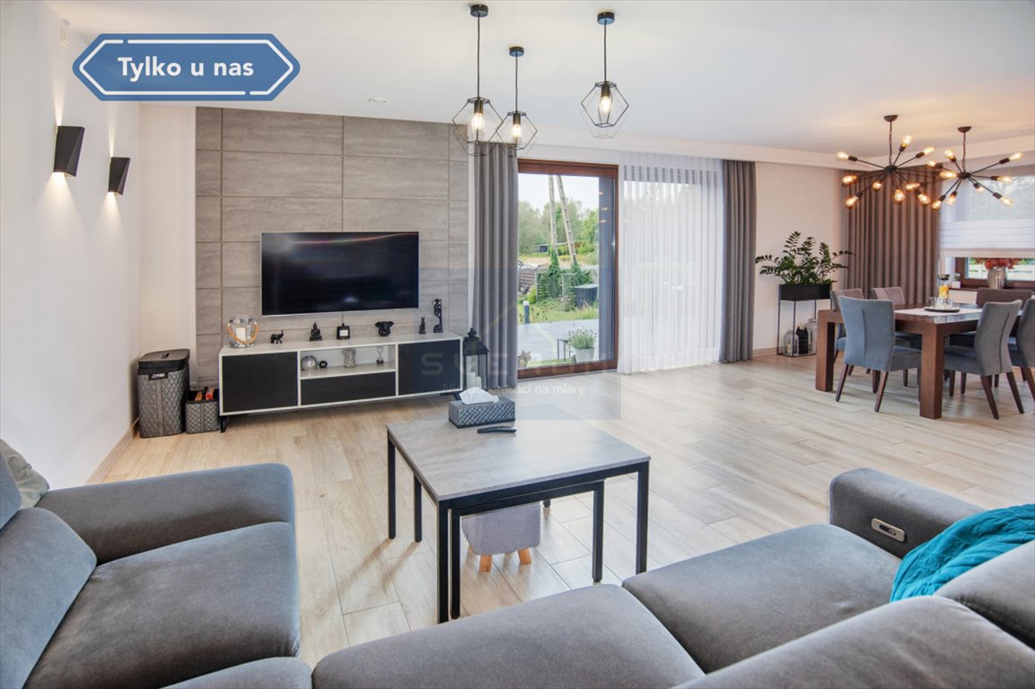 Nowoczesny dom z garażem, ogrzewaniem podłogowym i panelami fotowoltaicznymi Częstochowa, Dźbów  211m2 Foto 1