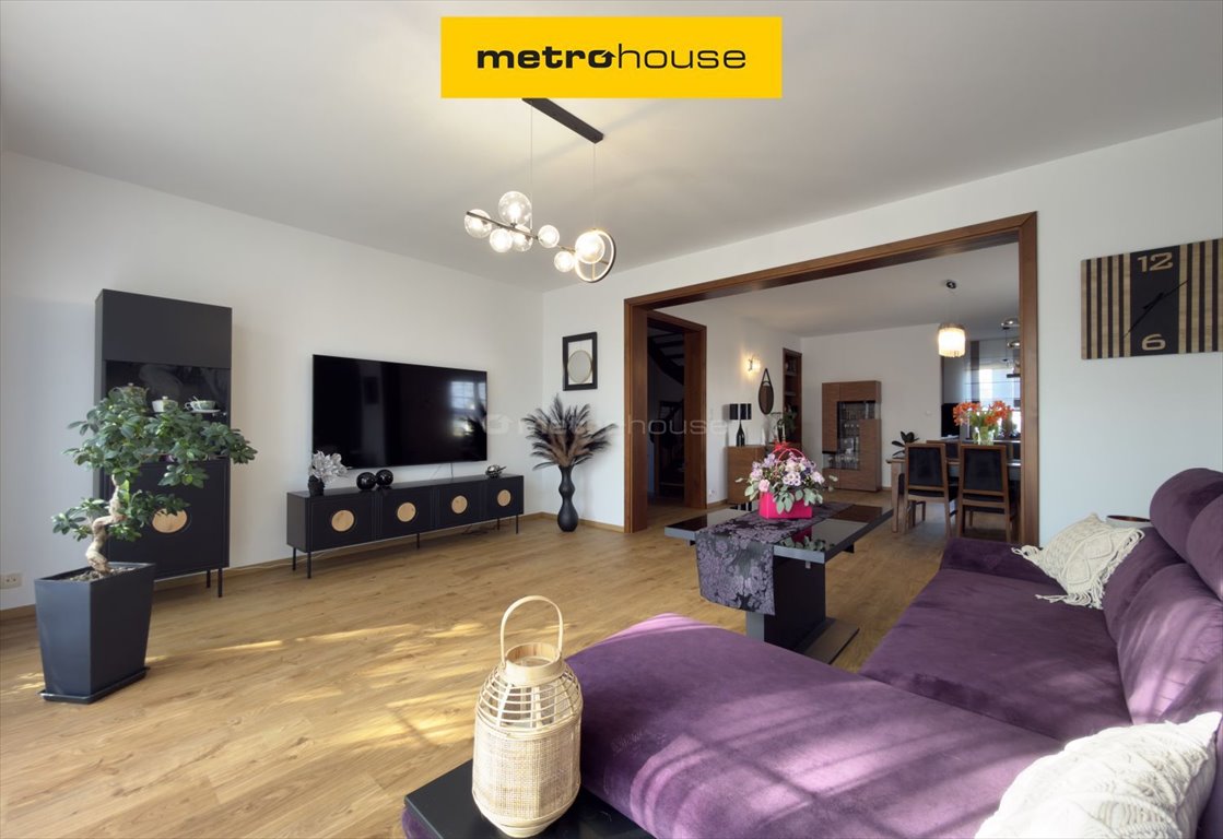 Przestronny dom 237 m2 z tarasem i ogrodem w Rozalinie Rozalin  237m2 Foto 1