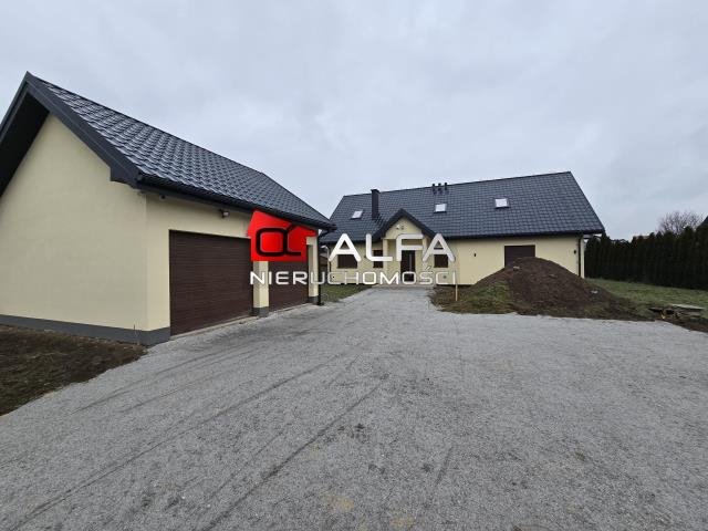 Dom na sprzedaż Świdnica  180m2 Foto 1