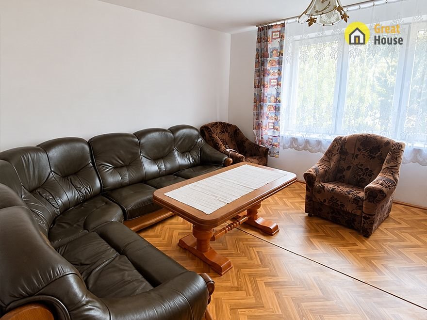 Dom z dużym potencjałem na 4479 m² w Wierzbicy (świętokrzyskie) Wierzbica  200m2 Foto 1