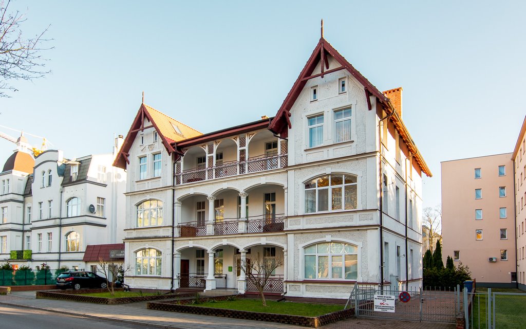 Atrakcyjny 2-pokojowy apartament z dużym balkonem blisko morza Świnoujście, Jana Matejki  43m2 Foto 1