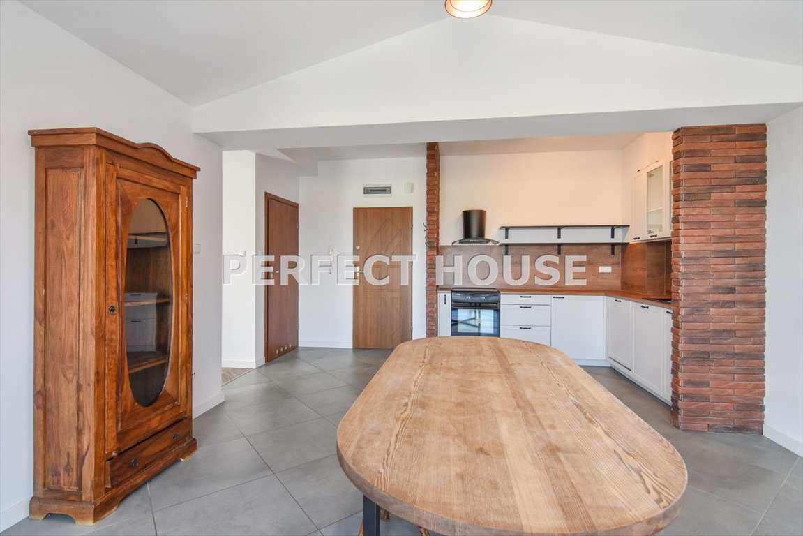 Na wynajem przestronne 2-pokojowe mieszkanie 40 m² w Plewiskach Poznań, Plewiska-Osiedle  40m2 Foto 1