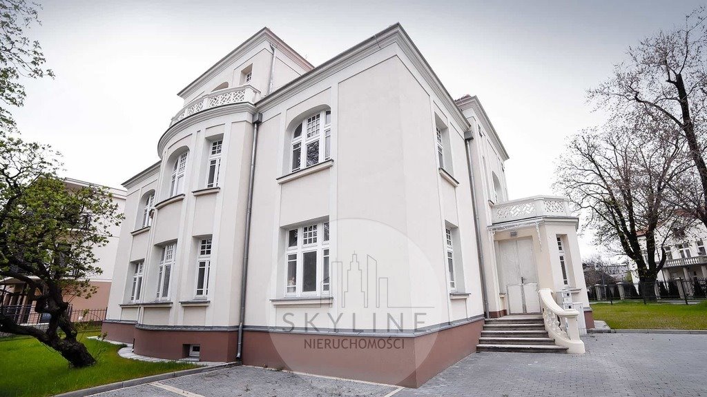 Przedwojenna willa 525 m2, cicha okolica, 4 kondygnacje Warszawa, Włochy  525m2 Foto 1