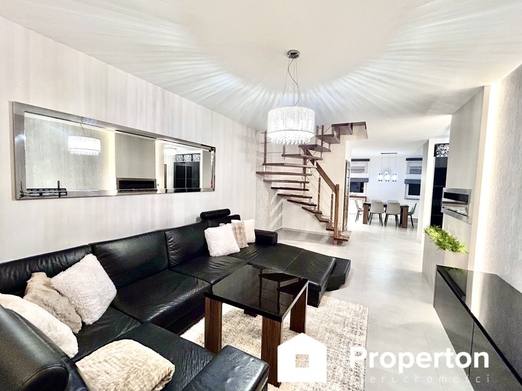 Mieszkanie trzypokojowe na sprzedaż Gorzów Wielkopolski, Wiedeńska  97m2 Foto 1