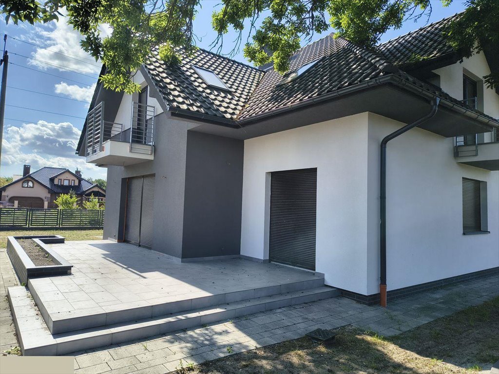 Przestronny dom 225 m² z ogrodem i pełnym wyposażeniem Załom, Przyjemna  225m2 Foto 1