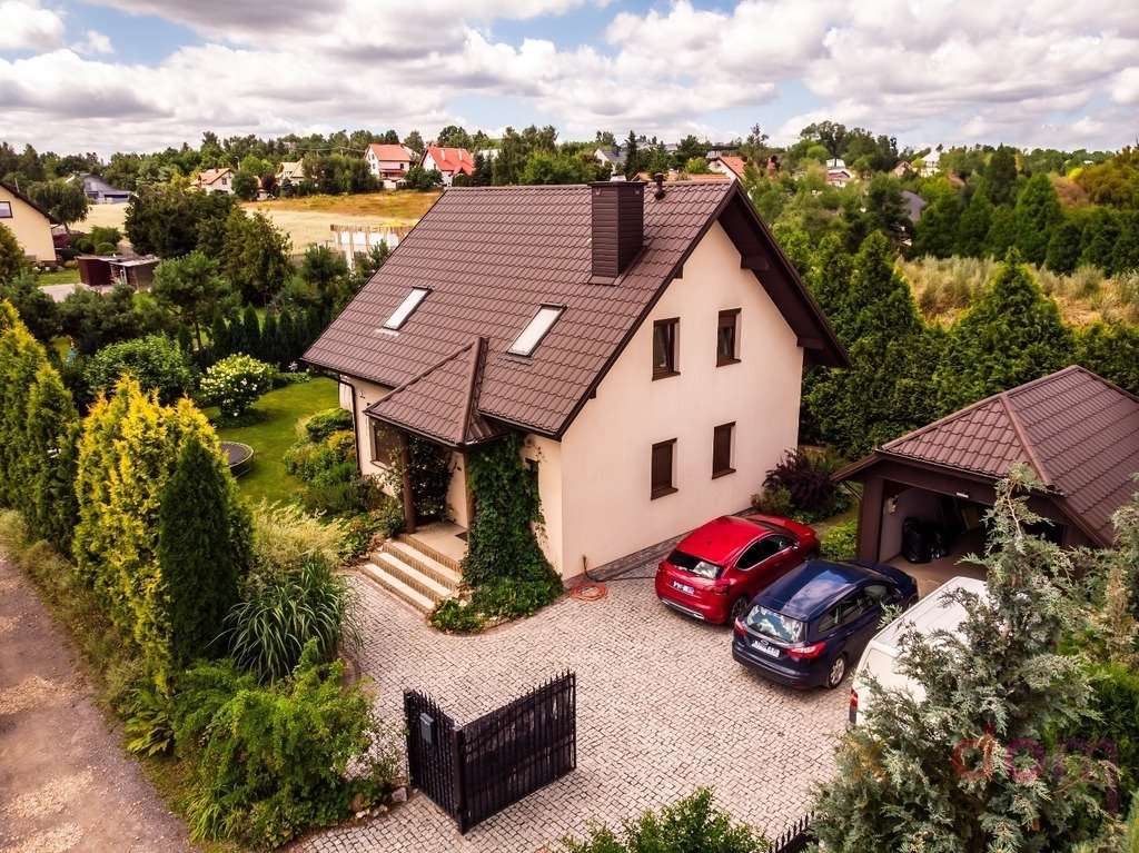 Przytulny dom 109 m² z dużym ogrodem i balkonem Cedzyna  109m2 Foto 1