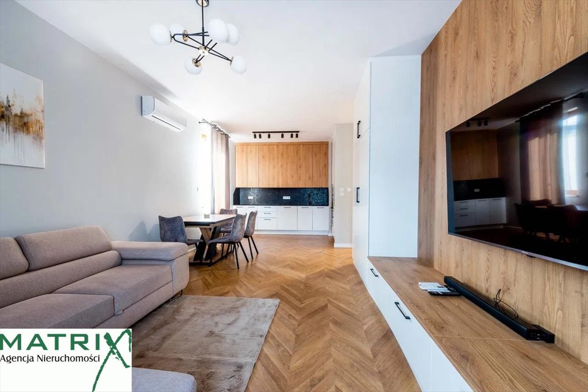 Nowoczesne 3-pokojowe mieszkanie z dużym tarasem i miejscem garażowym Warszawa, Wilanów, Wilanów, Sarmacka  70m2 Foto 1