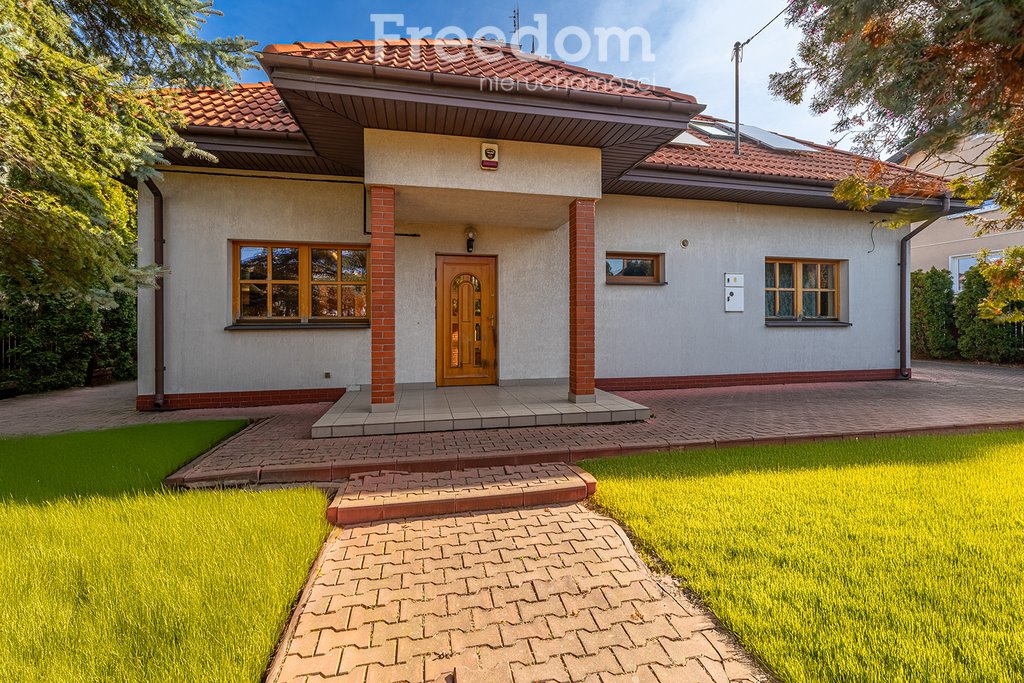 Dom na sprzedaż Raszyn  218m2 Foto 1