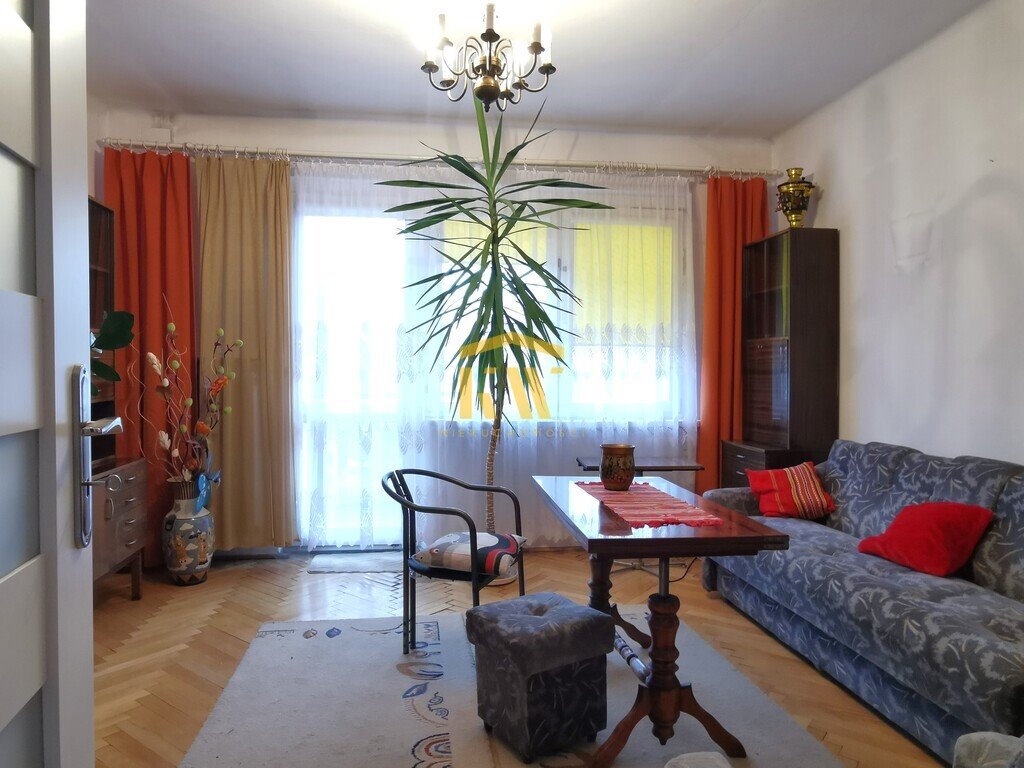 Dwupokojowe mieszkanie z balkonem i piwnicą na Os. XV-Lecia Radom, Os. Xv-Lecia, Sportowa  48m2 Foto 1