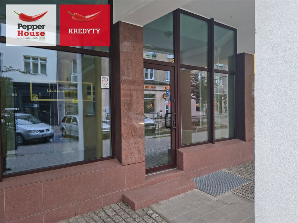 Lokal użytkowy 62 m² w Gdyni (Śródmieście) z panoramicznymi witrynami Gdynia, Śródmieście, Antoniego Abrahama  62m2 Foto 1