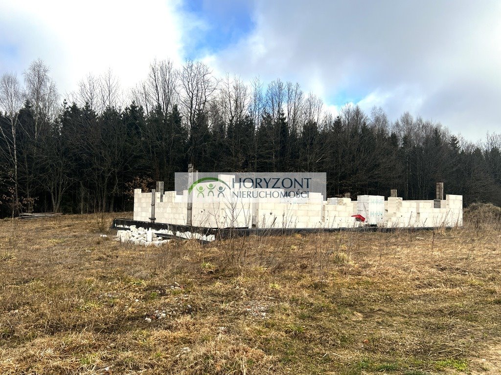 Działka z rozpoczętą budową domu Nicea 2, 1562 m2, las, nowoczesny projekt Kolonia  1 562m2 Foto 1