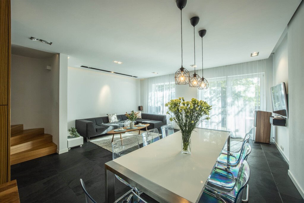 Przestronny dom 220 m² z garażem i tarasem w Łodzi Łódź, Górna, Płocka  220m2 Foto 1